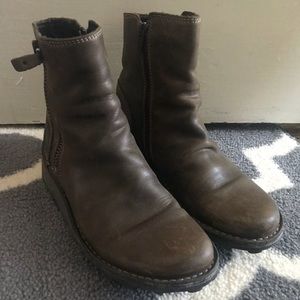 Fly London ankle boots 37